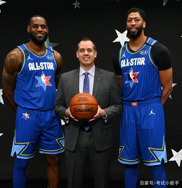  永恒世界露娜十个问题猜名人 