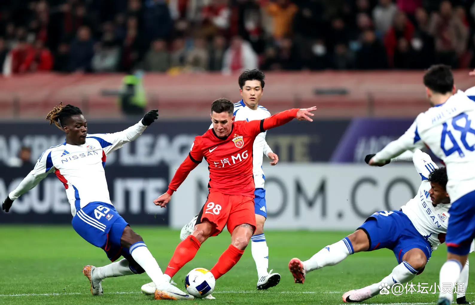  亚冠今晚走向成谜，法兰克福防线松动，赛场秩序良好，阵容厚度经受考验-开云下载