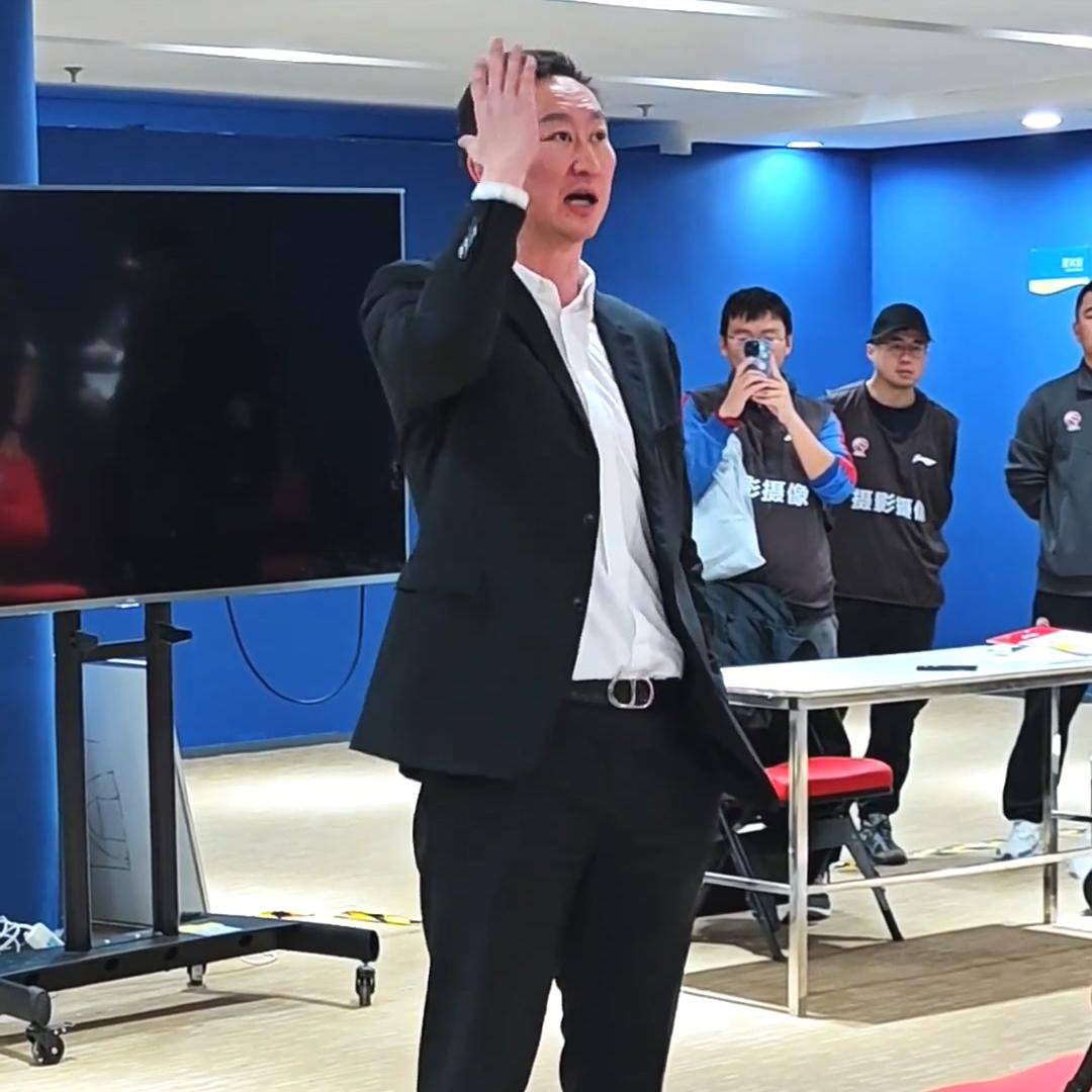 赛地聚焦——CBA季后赛加时末段热度飙升，萨克拉门托国王队长鼓劲，态度坚定，更衣室氛围转暖的简单介绍-开云送彩金