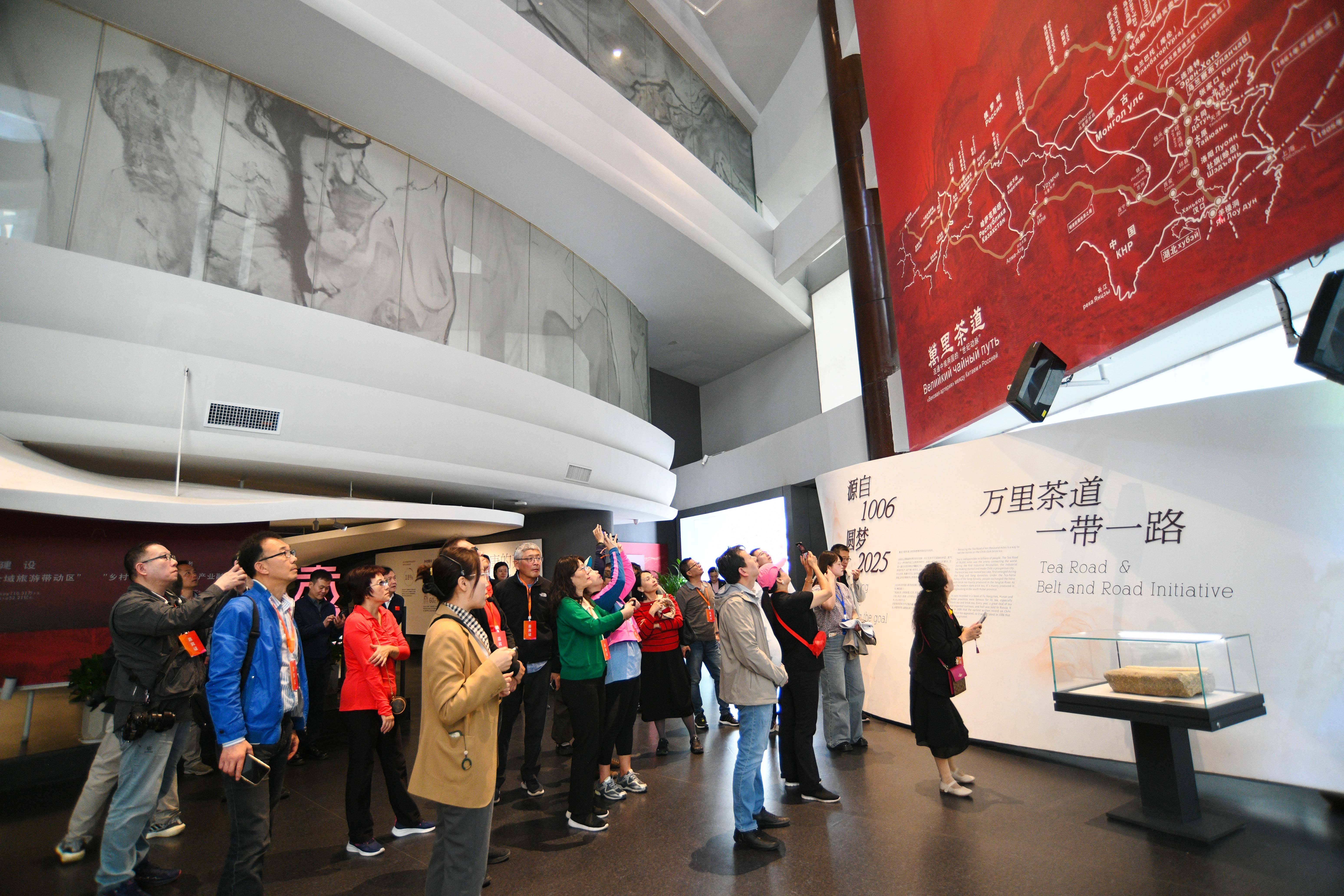 今晚体能课后；菲尼克斯太阳内部沟通备战德甲；媒体盛赞；数据趋势出现新变化的简单介绍-开云博彩网站