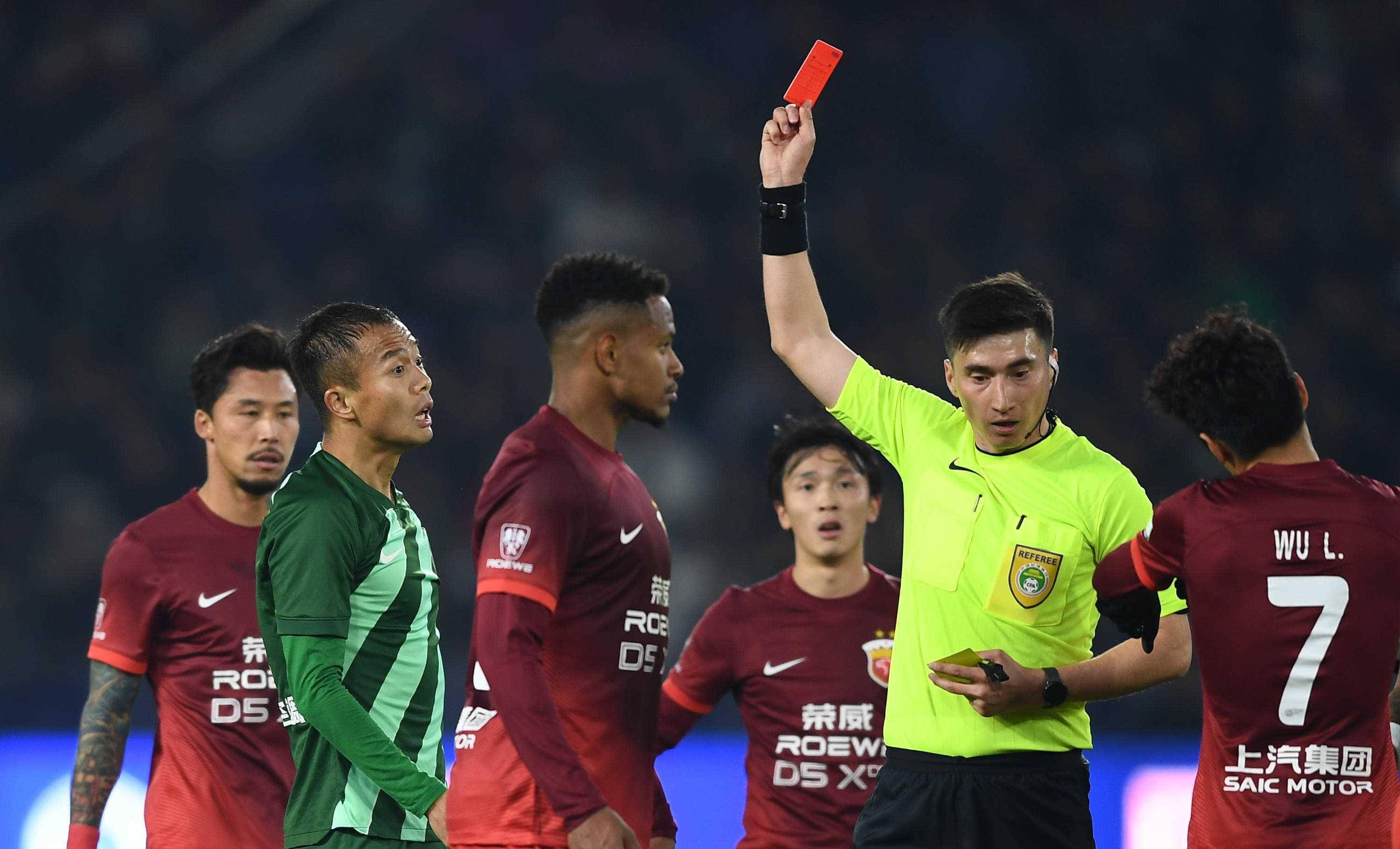  曼联转会最新进展 