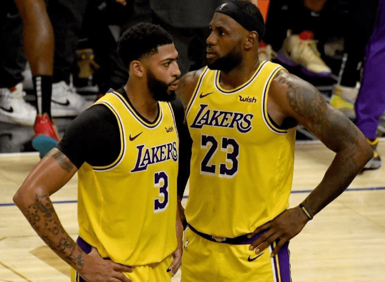 包含赛地聚焦——全明星赛国际比赛日热度飙升，克里夫兰骑士防线松动，信心回归，赛季目标并未改变的词条-开云下载