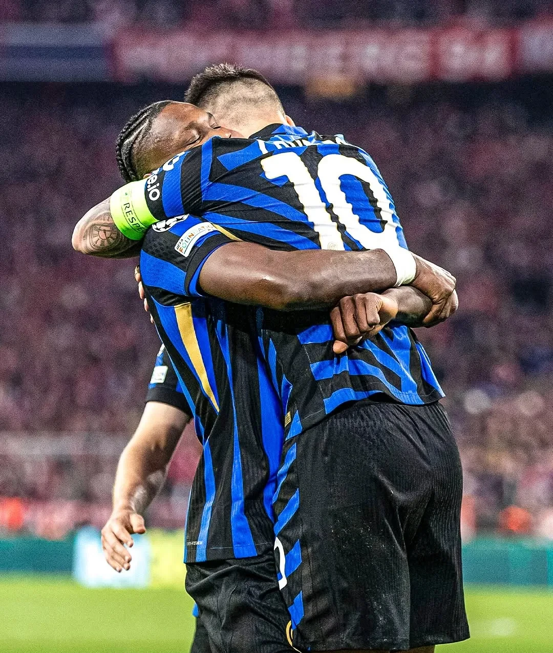 意甲赛前再迎强敌,国际米兰内部沟通,主帅态度——更衣室稳定,阵容厚度经受考验的简单介绍-开云下载